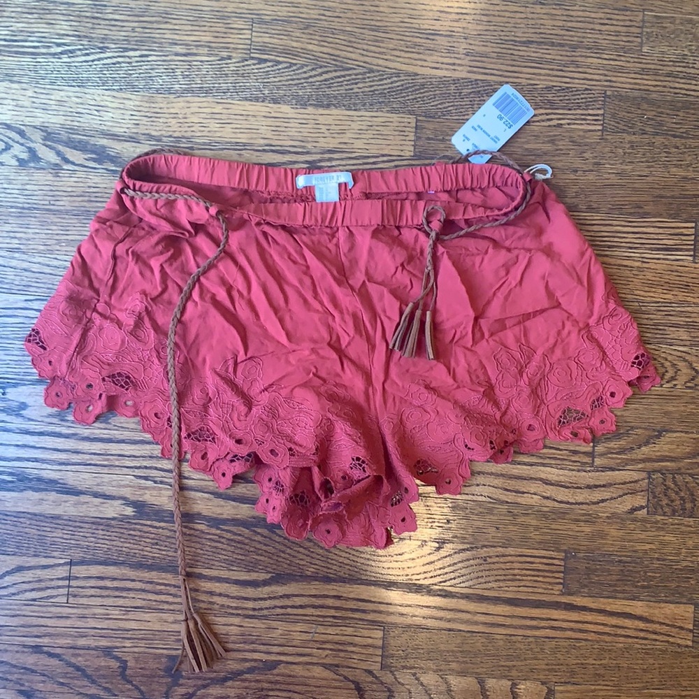 NWT F21/Forever 21 rust shorts with lace detailing
